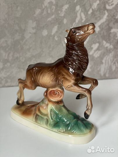 Фарфоровые статуэтки Hertwig Katzhutt