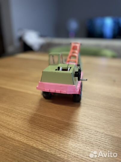 Игрушка Автокран