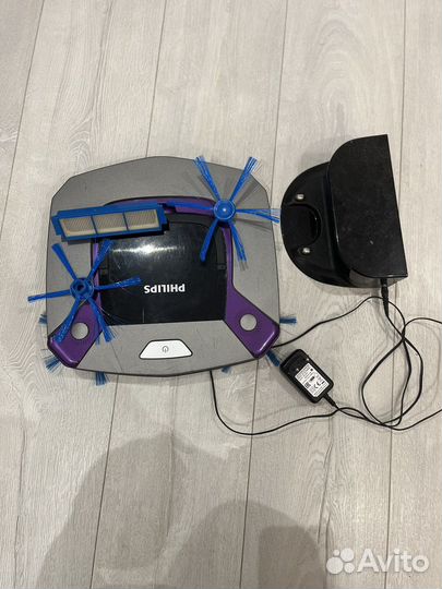 Робот пылесос philips
