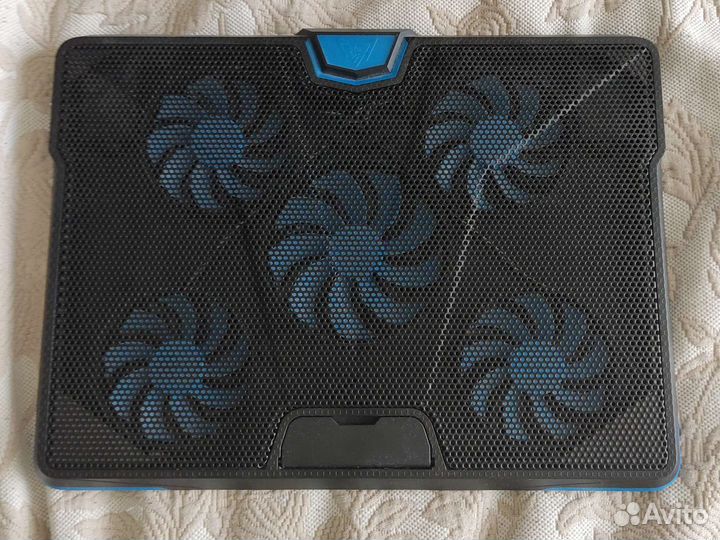 Подставка с охлаждением для ноутбука