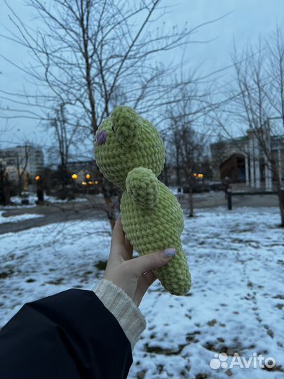 Вязаная лягушка игрушка амигуруми