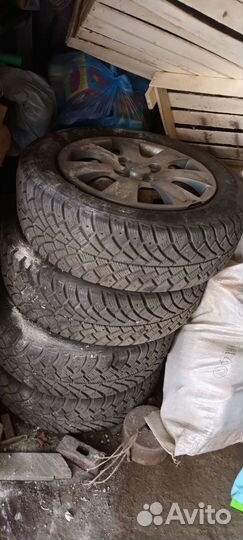 Bfgoodrich G-Force Stud 175/65 R14