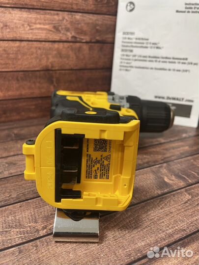 Шуруповерт dewalt dcd701