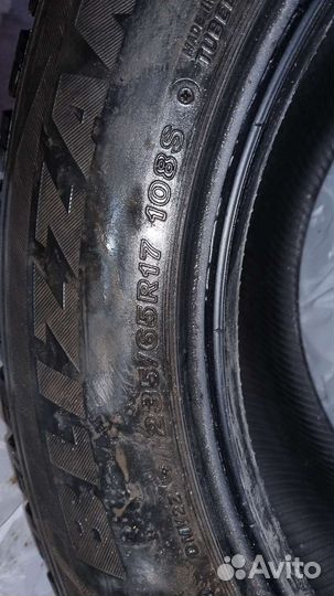 Bridgestone Blizzak DM-V2 235/65 R17 108S
