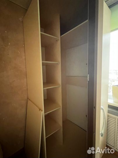 Шкаф угловой