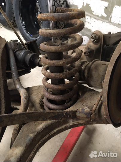 Подвеская задняя в сборе на W115