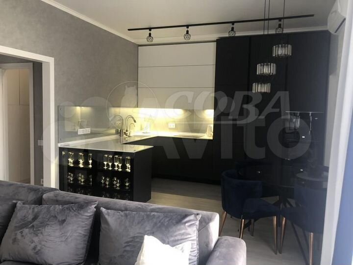 4-к. квартира, 120 м², 2/2 эт.