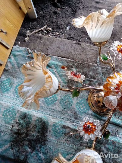 Люстра 5 рожков 5 плафонов