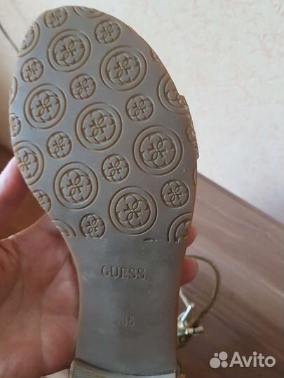 Босоножки Guess 35 размер натуральная кожа