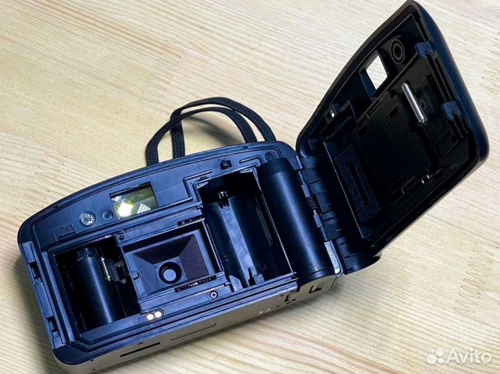Винтажный пленочный фотоаппарат Samsung FF-222
