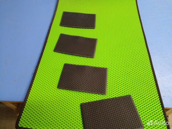 Подпятник для автоковриков