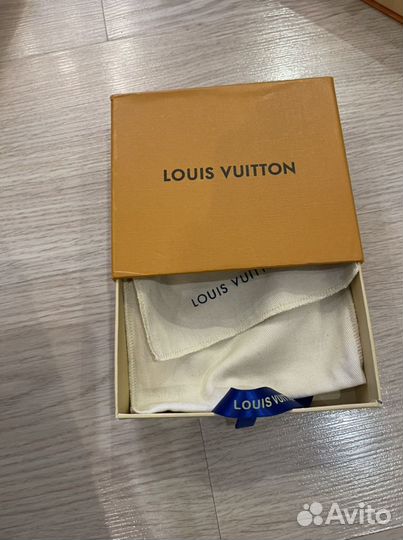 Коробки и пыльники Louis Vuitton
