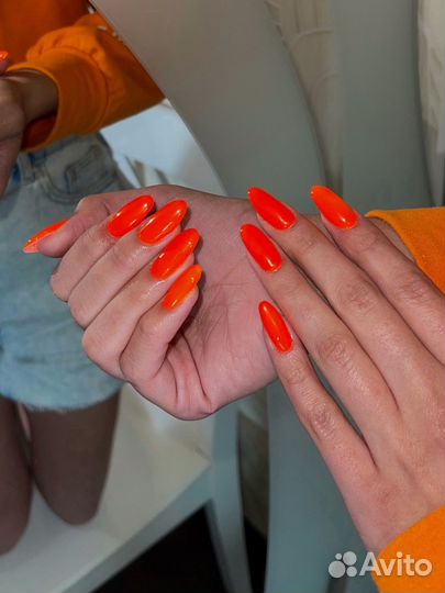 Модель на маникюр