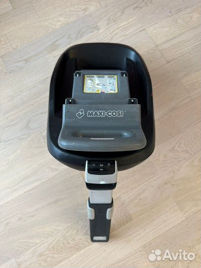 База maxi cosi family fix