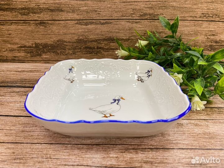 Салатник квадратный «Гуси» 16см. фарфор. Чехия