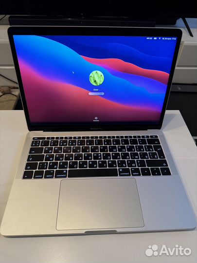 Apple MacBook pro 13 2016 i5 256 gb 8gb ram