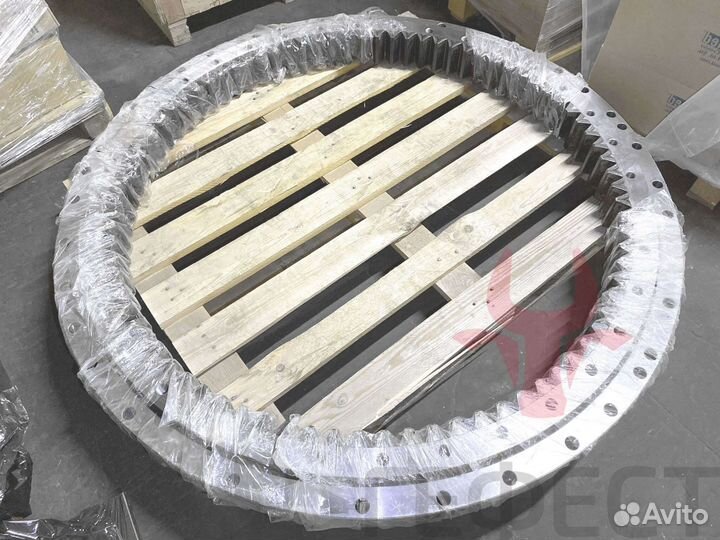 Опорно-поворотный круг ZX240-3 9245728