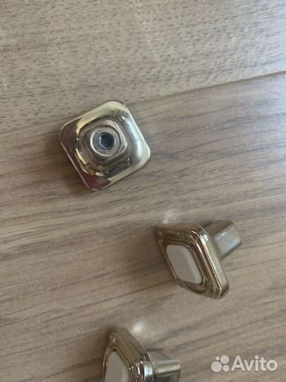 Мебельные ручки кнопки