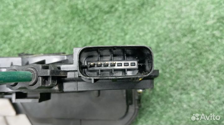 Замок двери Kia Sorento Правый Передний