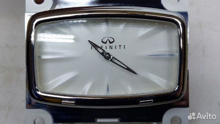 Часы Infiniti M37 Y51 3.7 2013