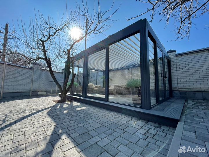 Дверь алюминиевая