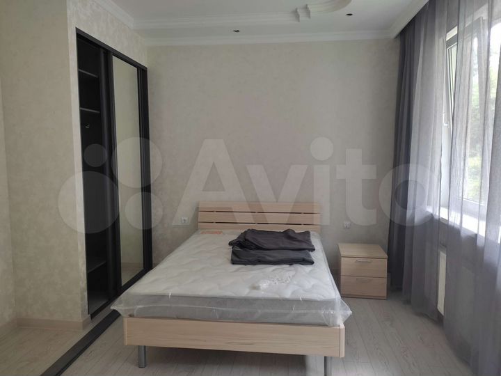 2-к. квартира, 72 м², 2/3 эт.