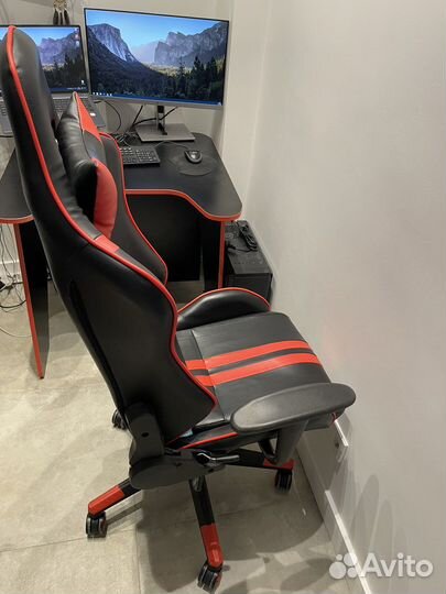 Кожанное компьютерное игровое кресло