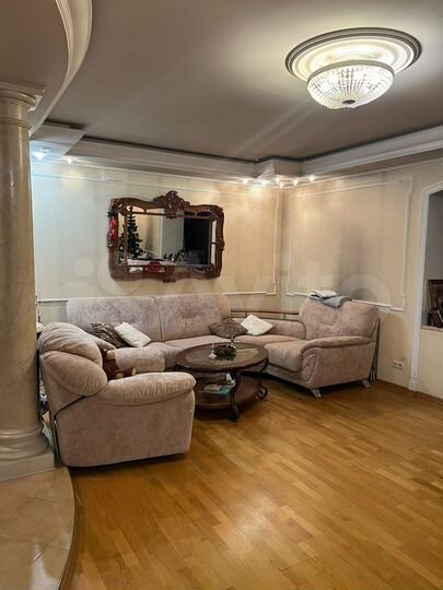 3-к. квартира, 103 м², 5/6 эт.