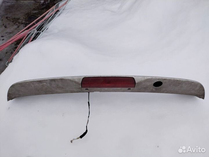 Спойлер Тойота estima