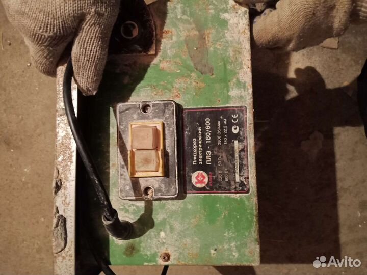 Плиткорез электрический