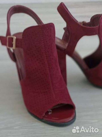 Босоножки закрытые