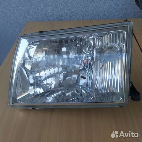 Фара (стекло) на крузак 100,105