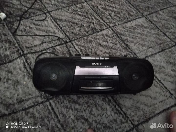 Кассетный магнитофон