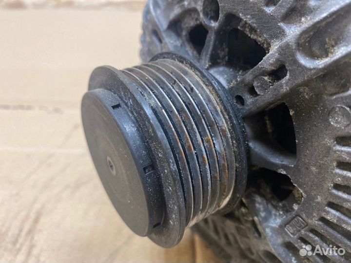 Генератор Audi A4 8E AUK 2006