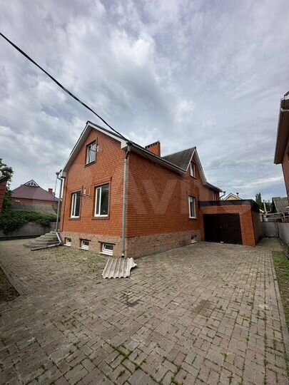 Дом 440 м² на участке 4,7 сот.