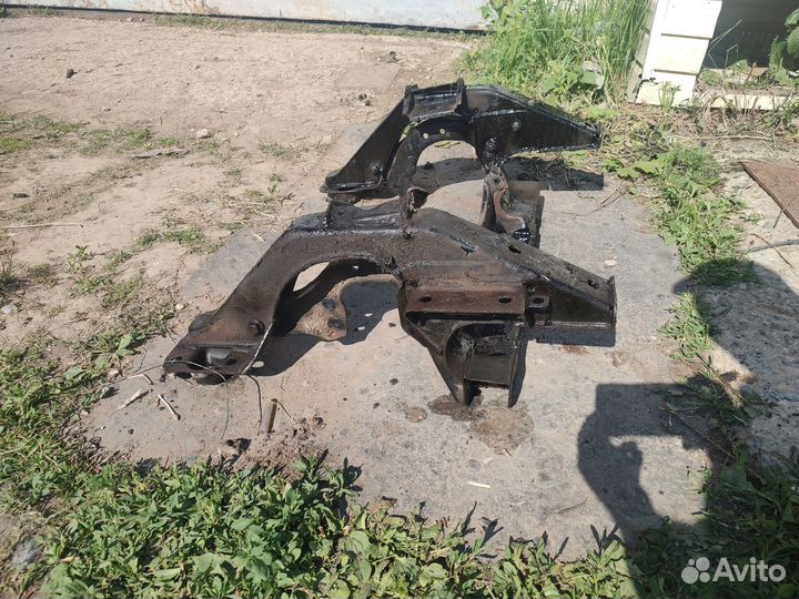 Подрамник для Ниссан Патфайндер р50