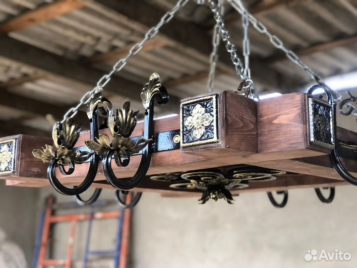 Люстра из бруса