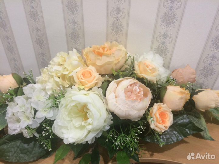 Свадебные цветы на машину