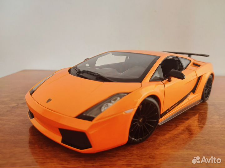 Lamborghini gallardo superleggera 1/18 Maisto