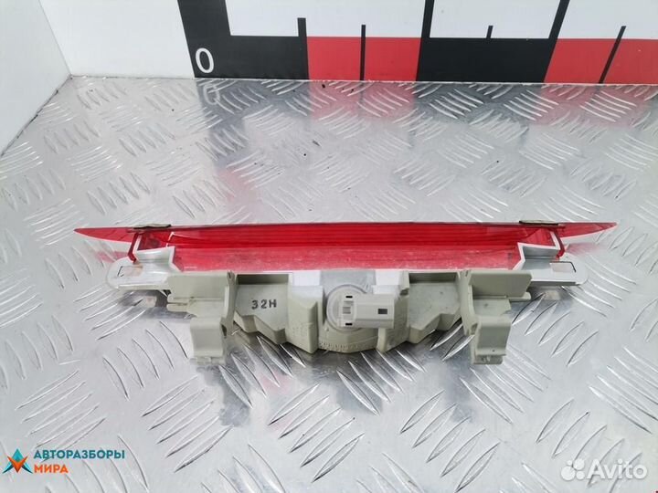 Стоп-сигнал Mazda 6 GG 2003 G21B51580D