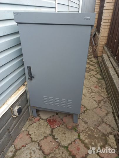 Телекоммуникационный антивандальный шкаф eltek