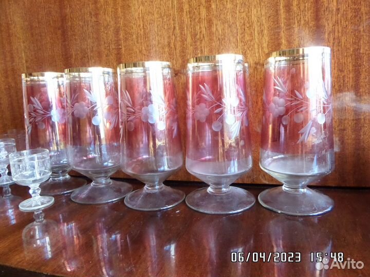 Бокалы, рюмки, стопки