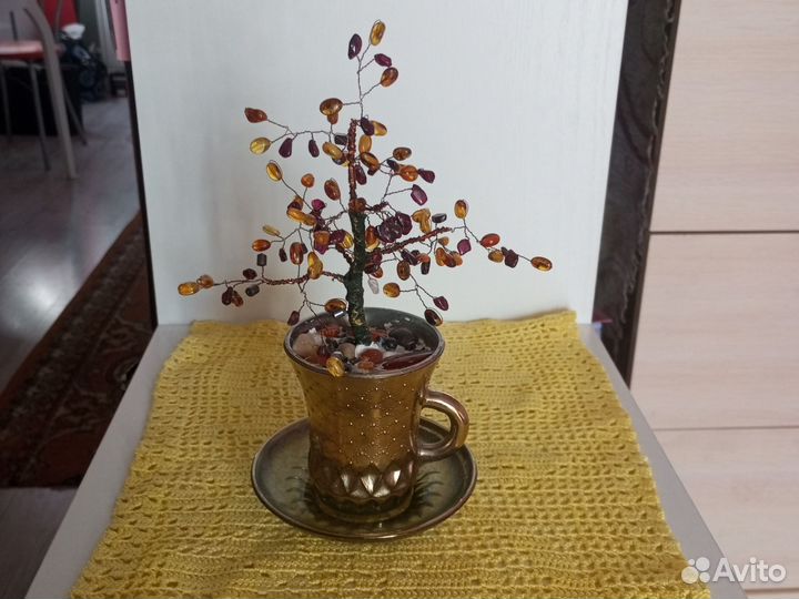 Деревце из янтаря и граната