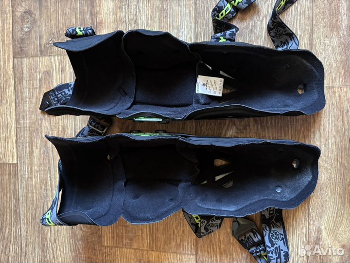 Мотонаколенники