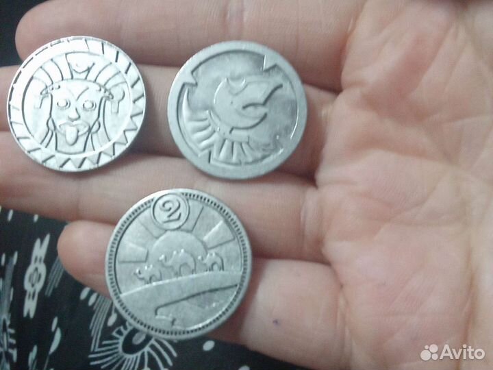 Продаю монеты колекционные
