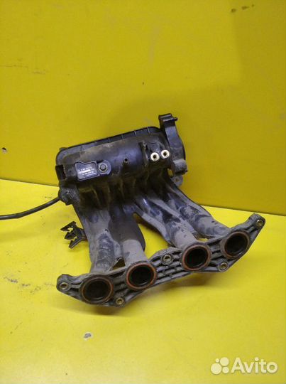 Коллектор впускной Peugeot 206 1.4