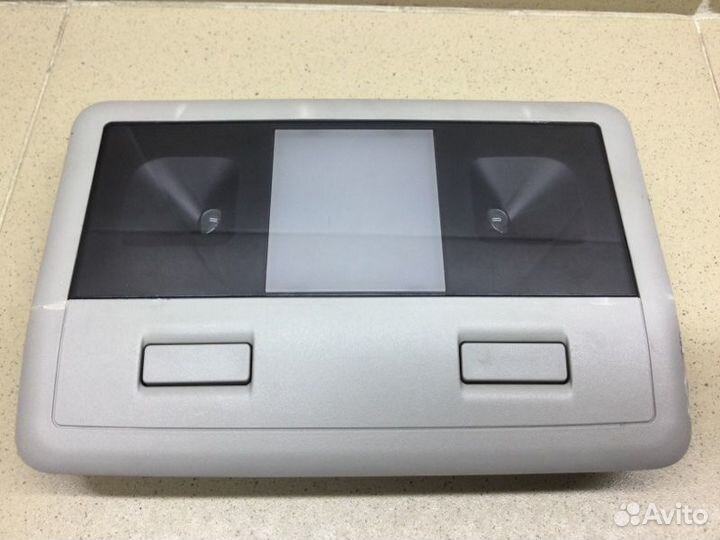 Плафон салонный центральный Toyota Land Cruiser