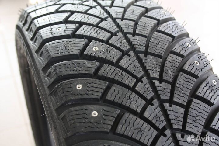 Bfgoodrich G-Force Stud 225/50 R17 98Q