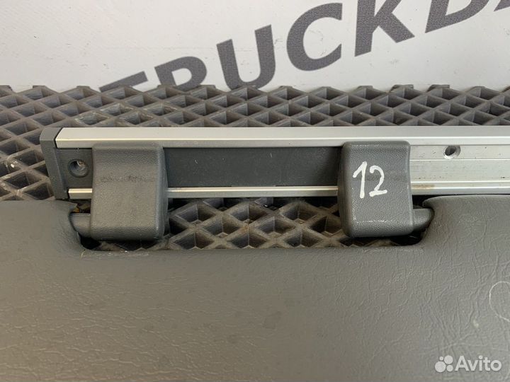 Козырек солнцезащитный левый