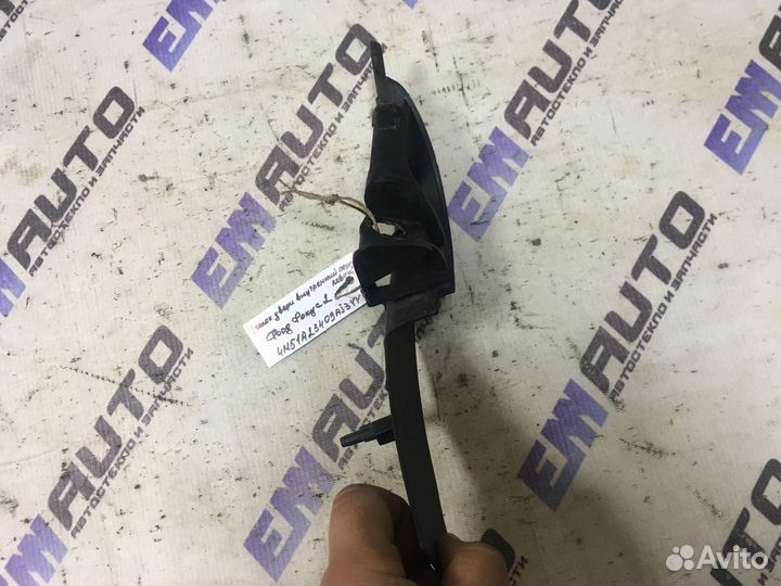 Уголок двери передней левой внутрен. Форд Фокус 2